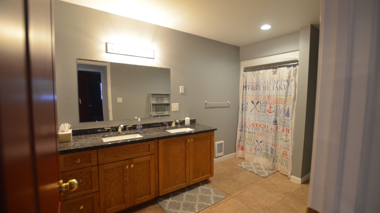 Photo of Bathroom in Lake Nebagamon
