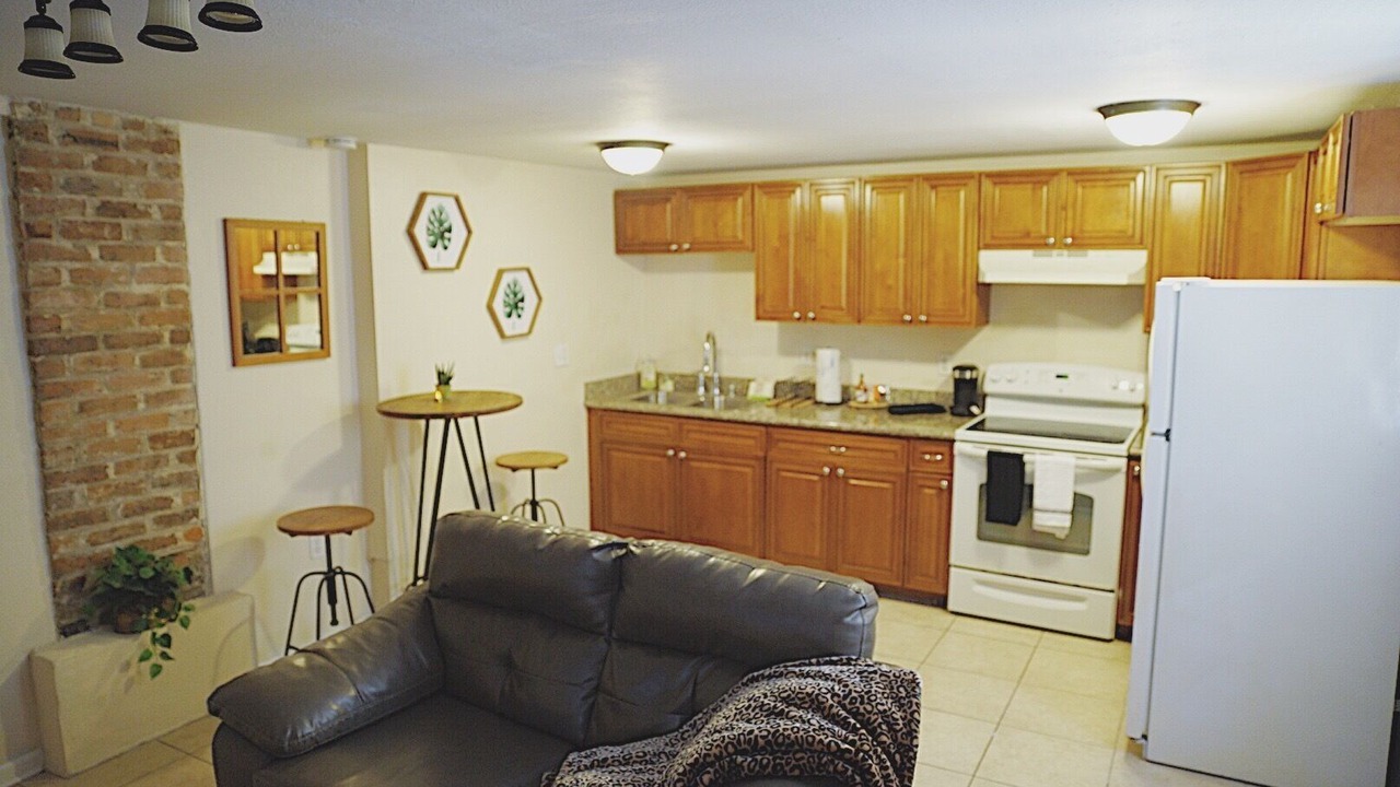 Photo of Livingroom in Irish Channel