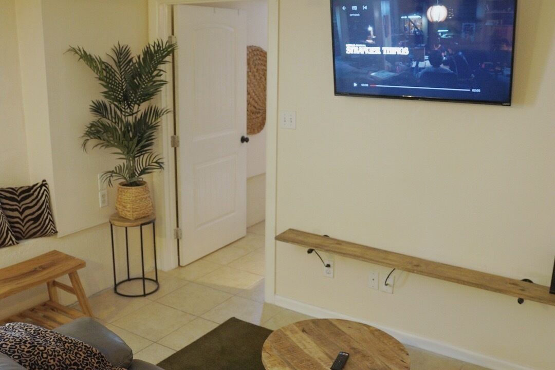 Photo of Livingroom in Irish Channel
