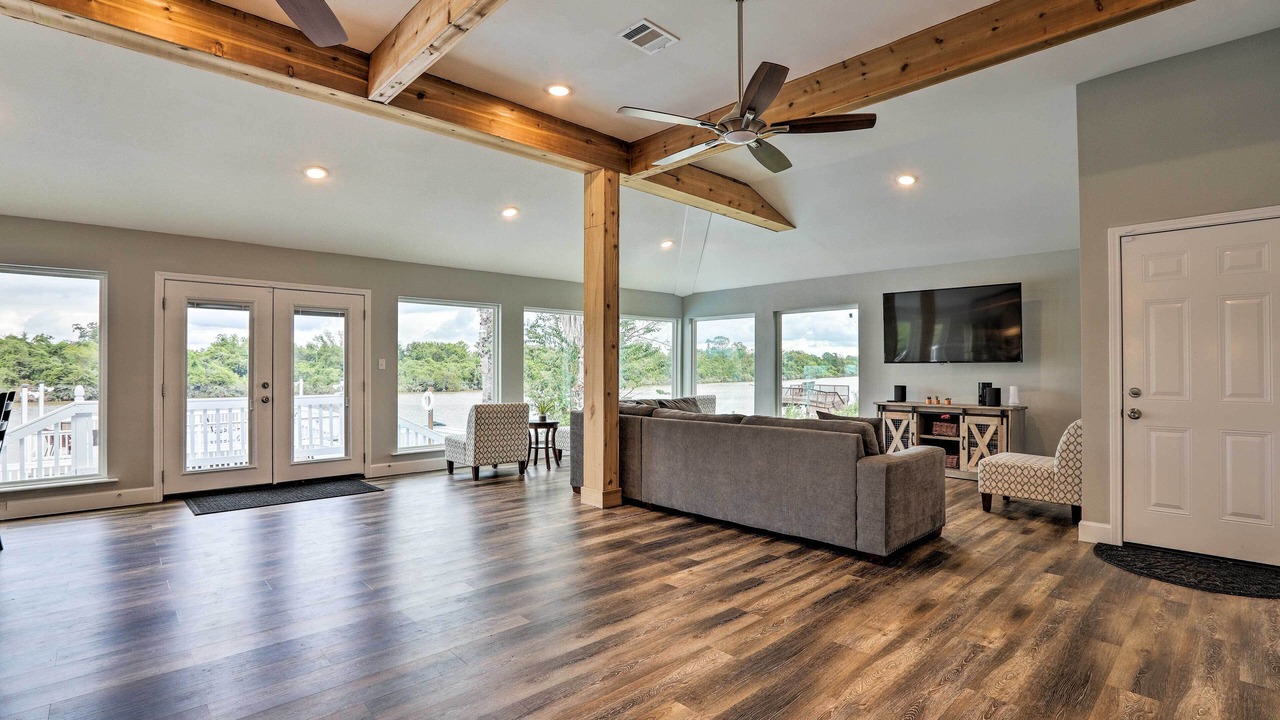 Photo of Livingroom in Barrett