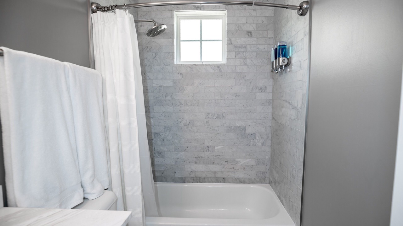 Photo of Bathroom in Pinch District