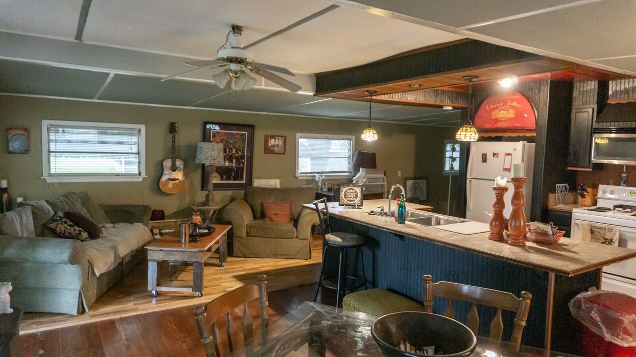 Photo of Livingroom in Horseshoe Lake