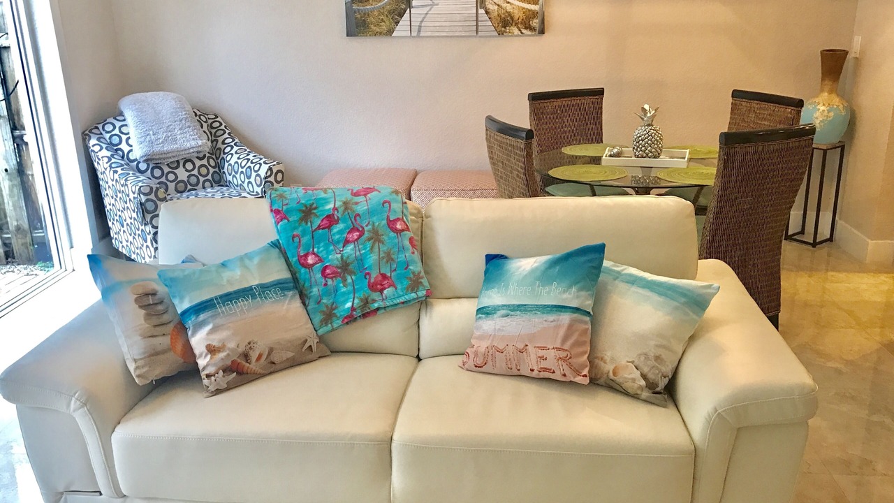 Photo of Livingroom in Deerfield Beach