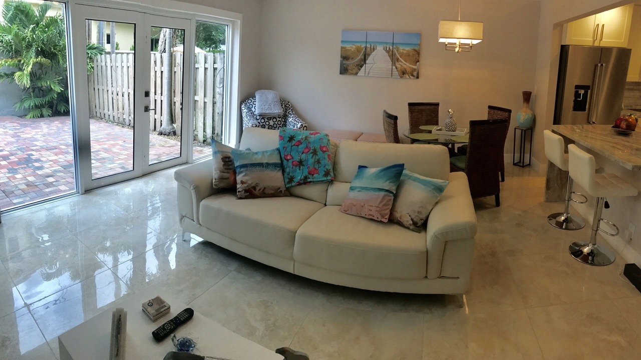 Photo of Livingroom in Deerfield Beach