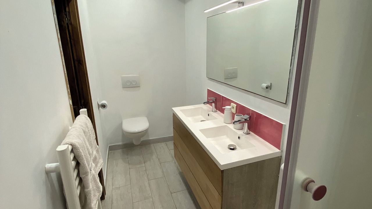 Photo of Bathroom in Saint-Jouan-des-Guerets