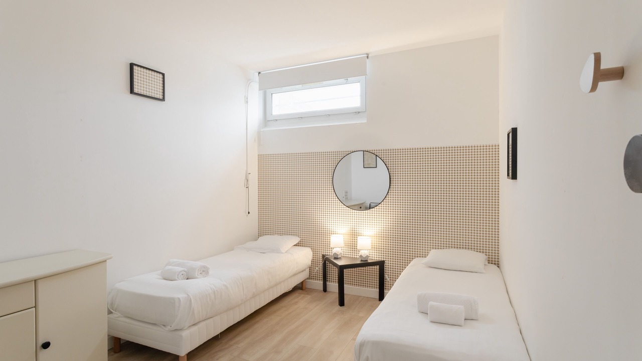 Photo of Bedroom in Alphonse Guerin