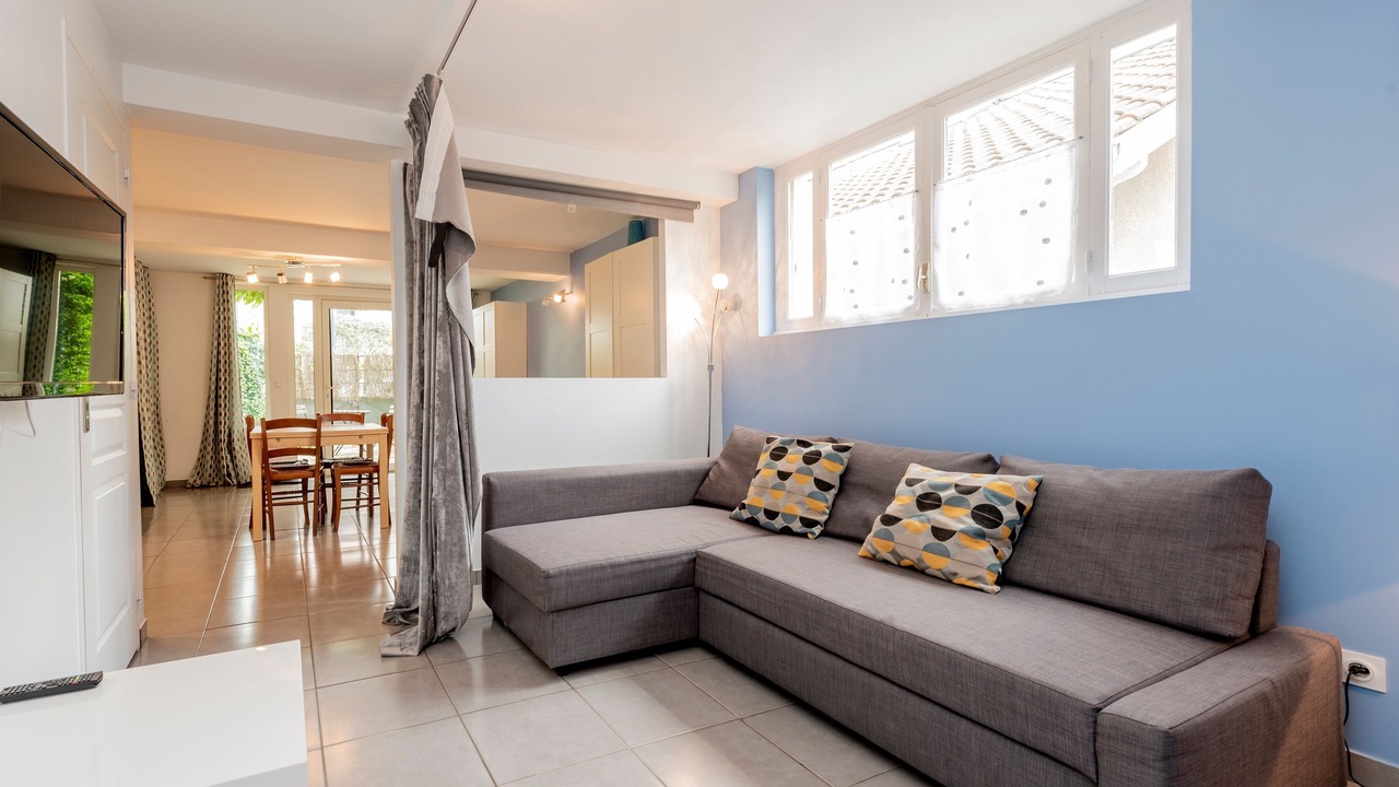 Photo of Livingroom in Minimes - Barriere de Paris