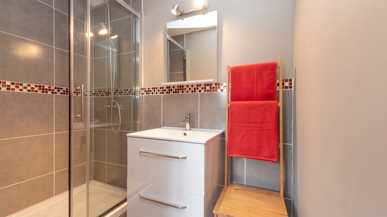 Photo of Bathroom in Minimes - Barriere de Paris