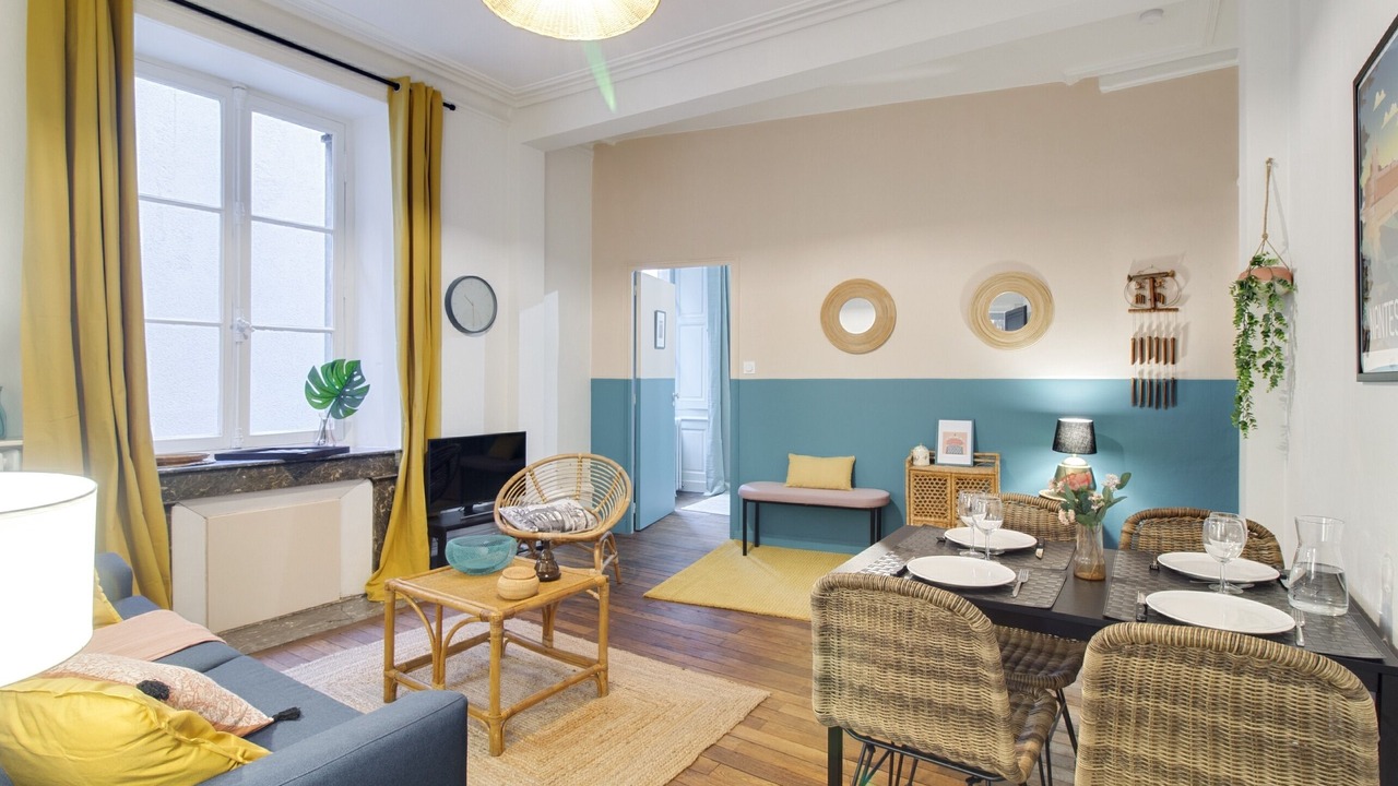 Photo of Livingroom in Graslin - Commerce