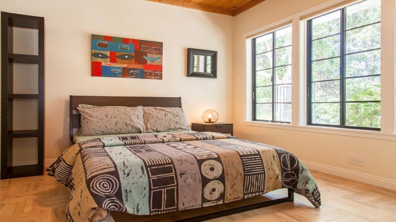 Photo of Bedroom in Sherman Oaks