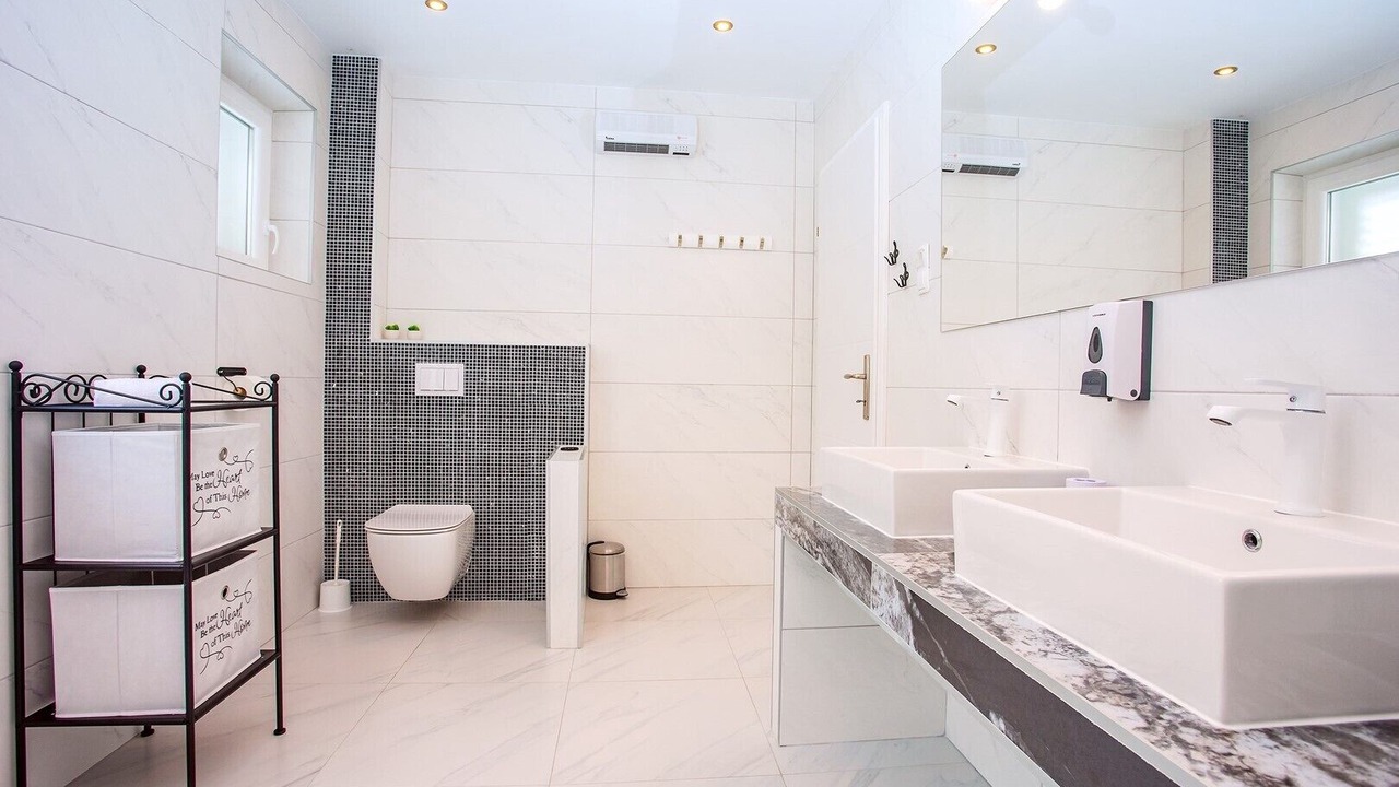 Photo of Bathroom in Okrug Gornji