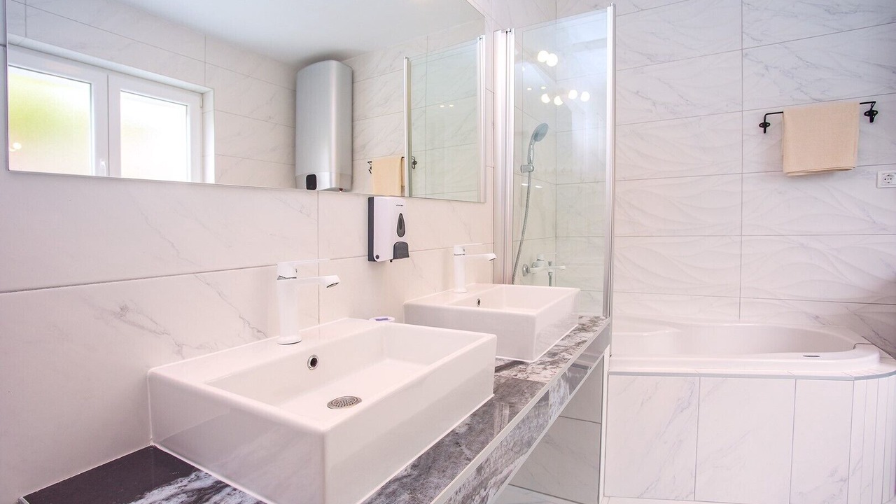 Photo of Bathroom in Okrug Gornji