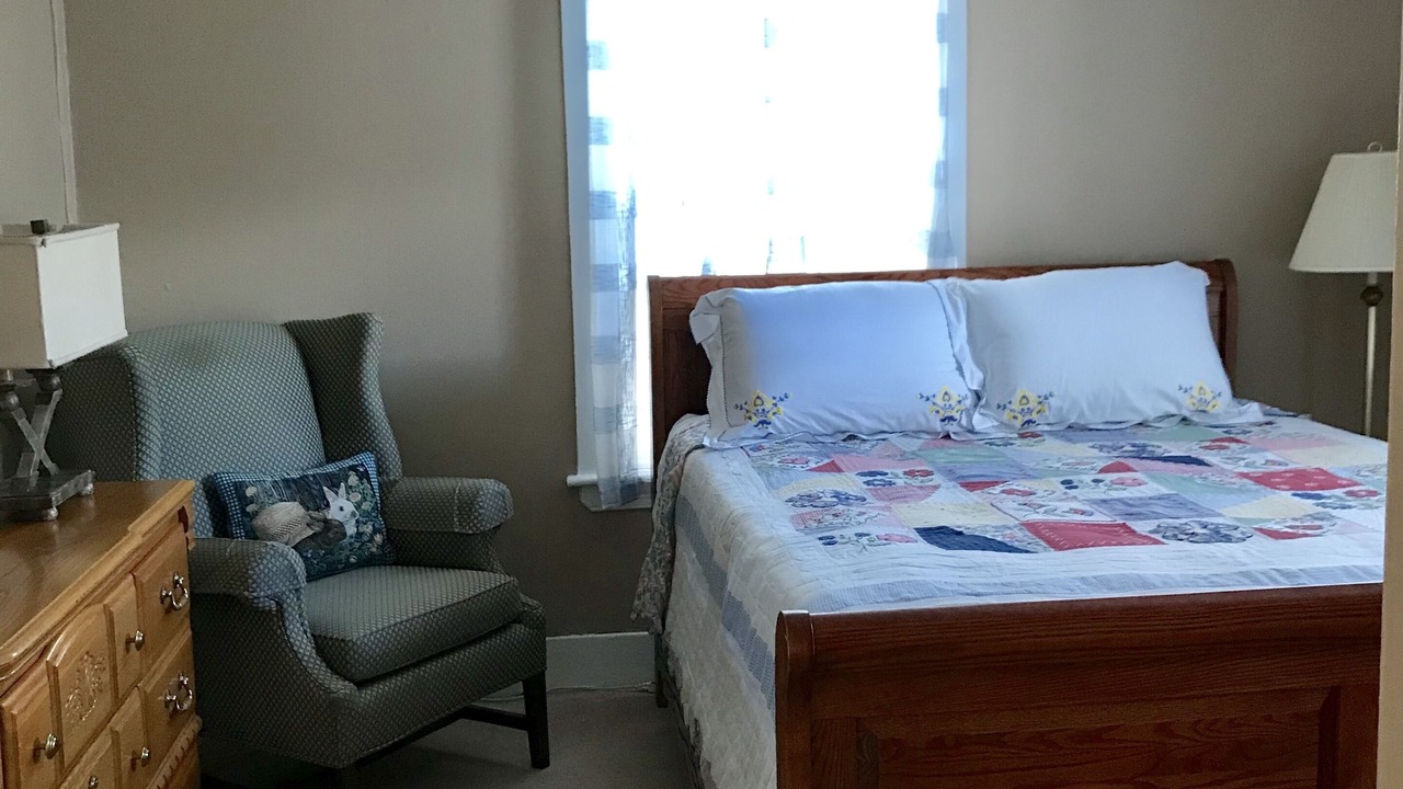 Photo of Bedroom in Beverly