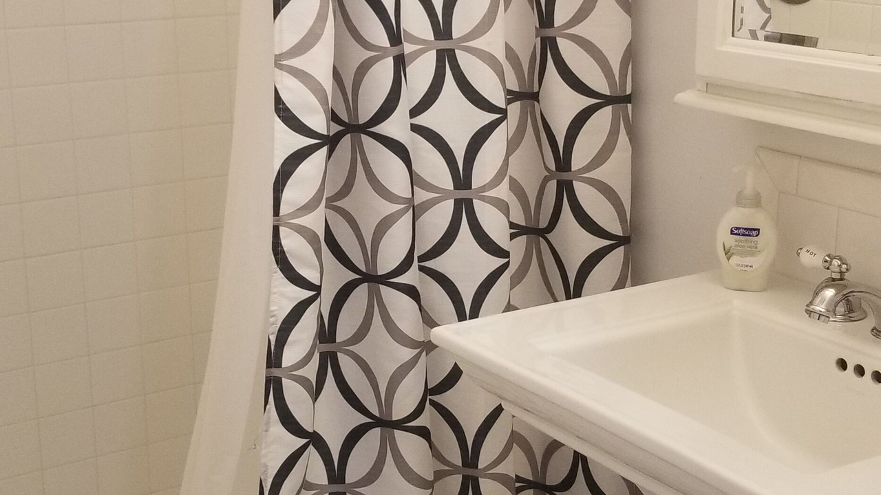 Photo of Bathroom in Central Gardens