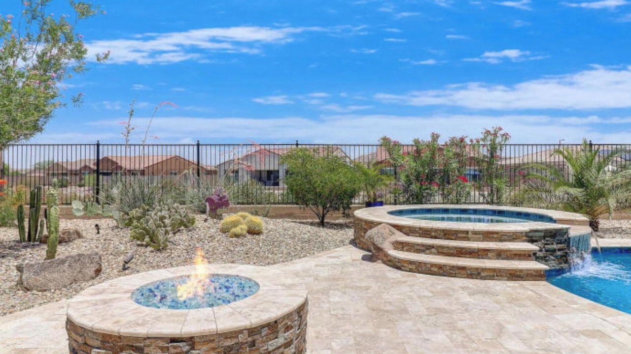 Photo of Others in Montecito in Estrella