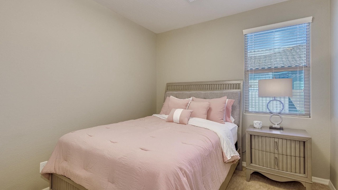 Photo of Bedroom in Montecito in Estrella