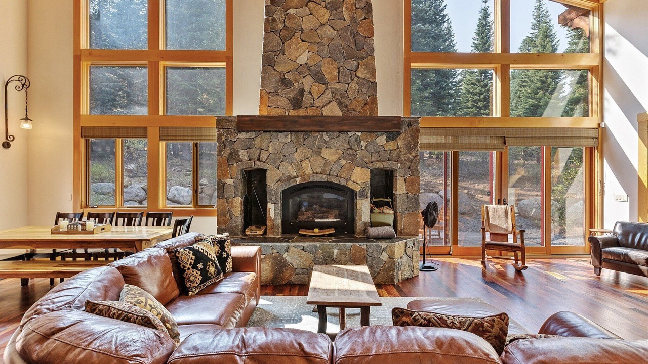Photo of Livingroom in Truckee