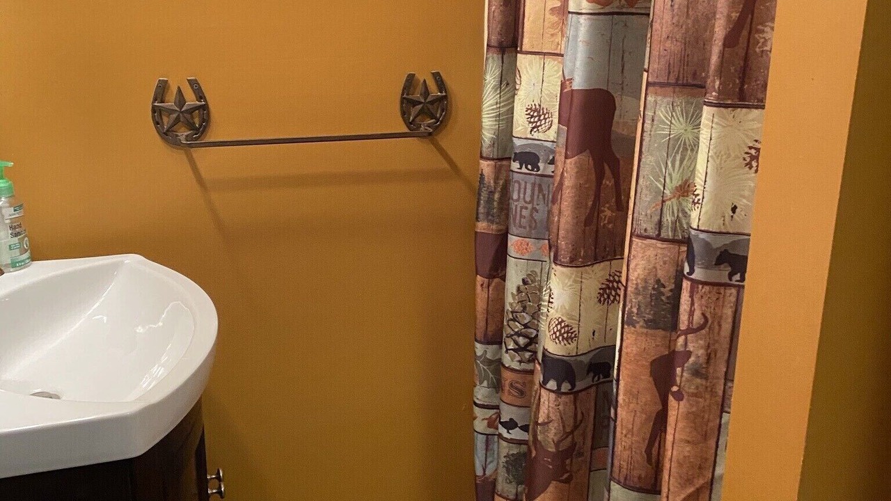 Photo of Bathroom in Elsberry