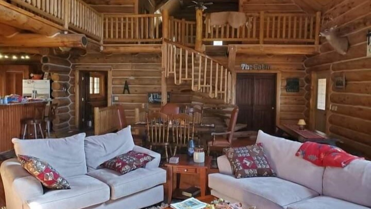 Photo of Livingroom in Elsberry