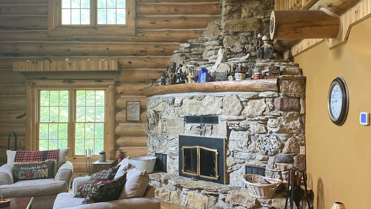 Photo of Livingroom in Elsberry