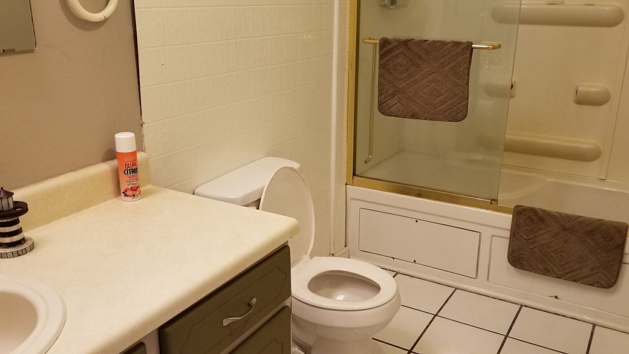 Photo of Bathroom in De Funiak Springs