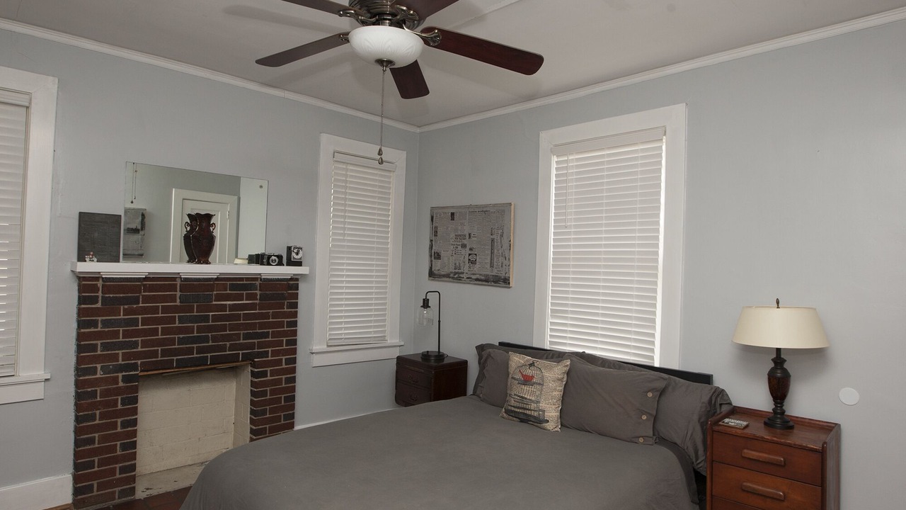 Photo of Livingroom in Midtown