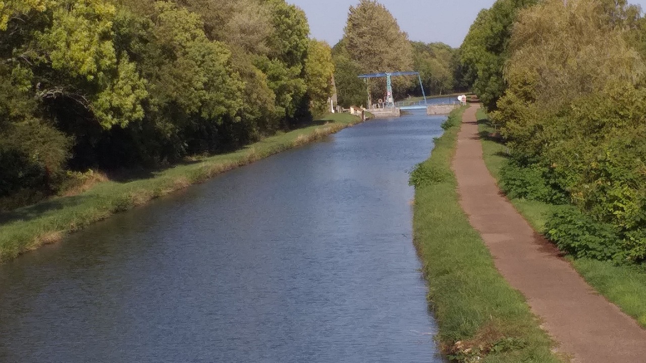 Photo of Others in Pousseaux