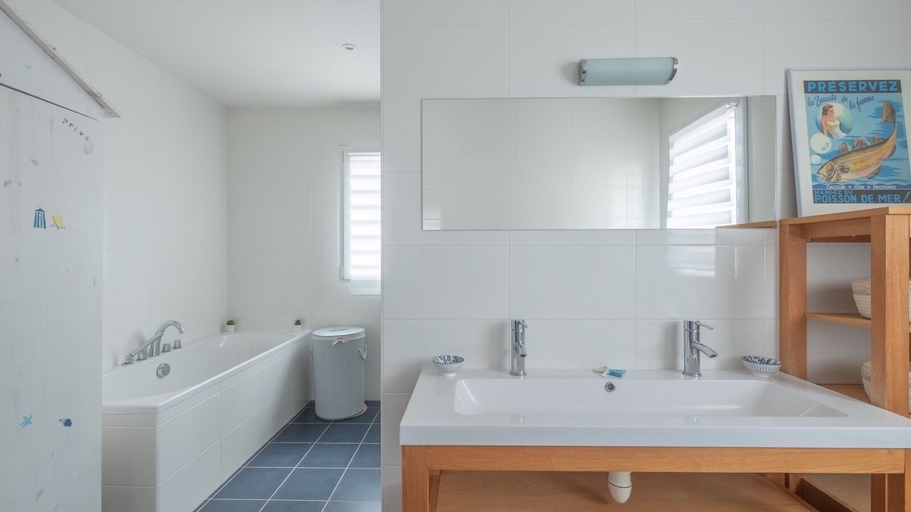 Photo of Bathroom in Saint-Hilaire-la-Foret
