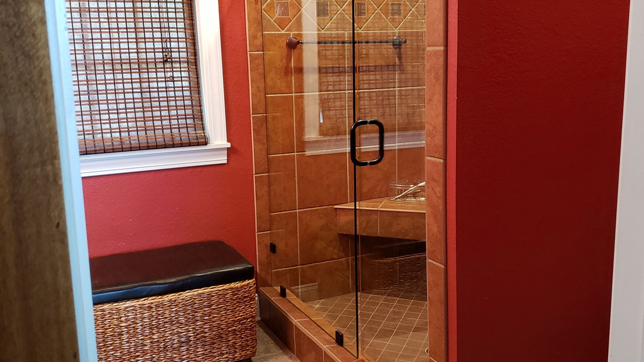 Photo of Bathroom in Iuka