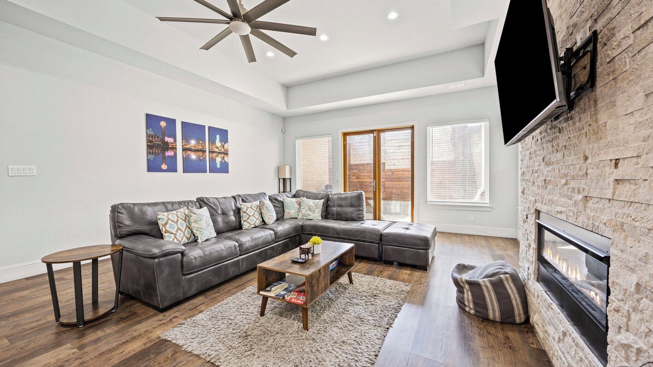 Photo of Livingroom in Old East Dallas