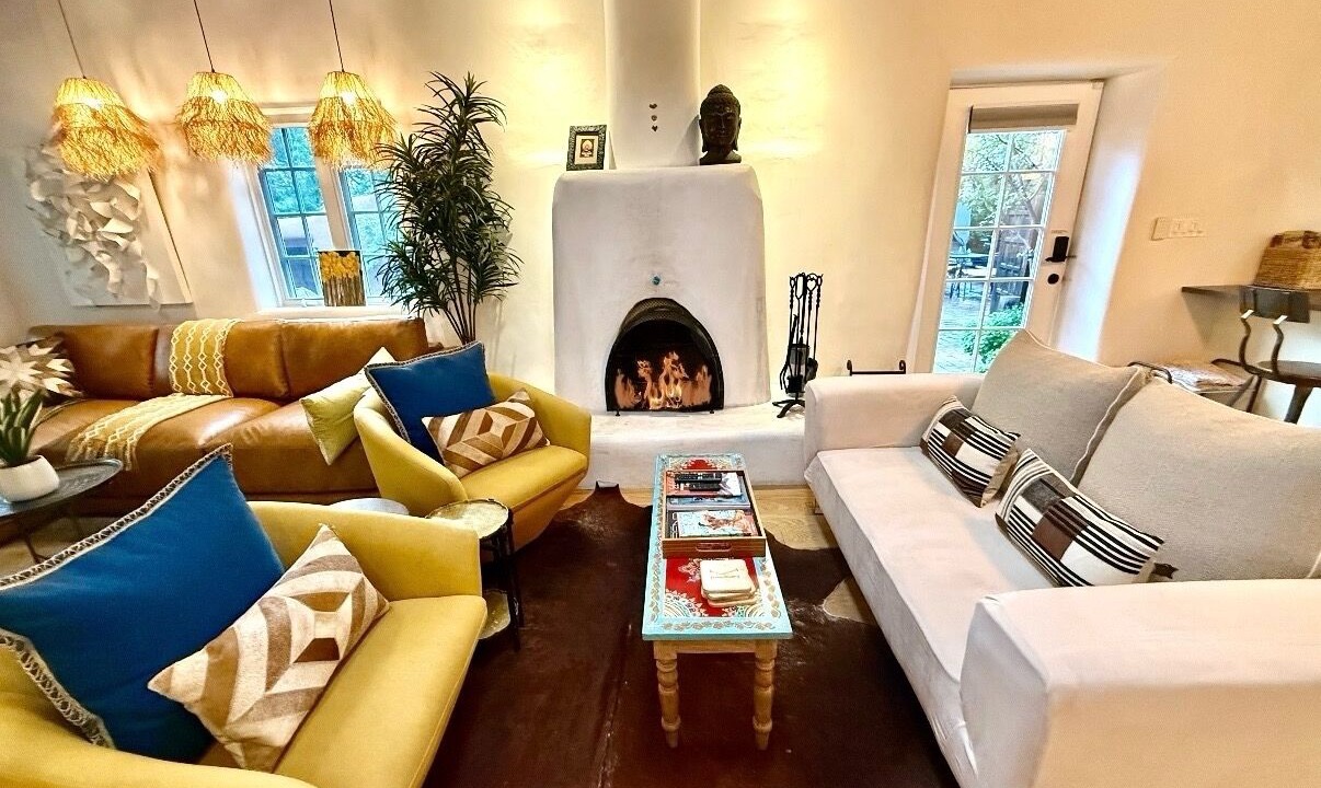 Photo of Livingroom in Northeast Santa Fe
