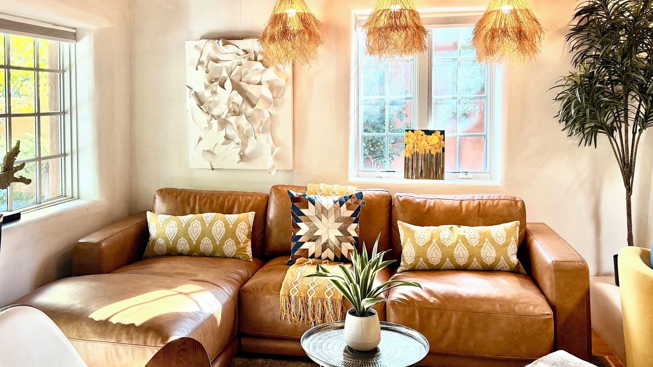 Photo of Livingroom in Northeast Santa Fe