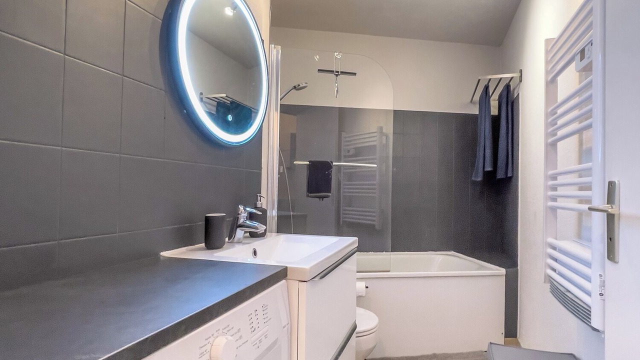 Photo of Bathroom in Chambery