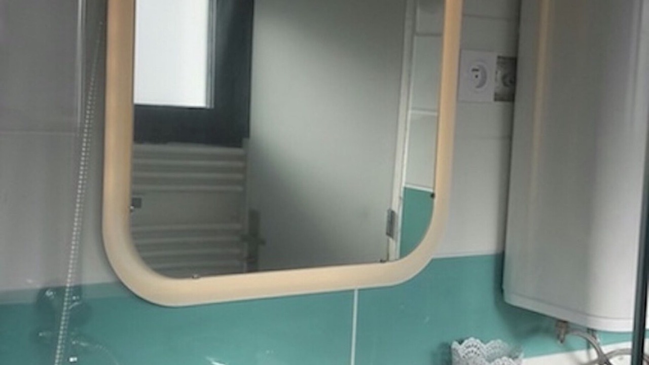 Photo of Bathroom in Tredrez-Locquemeau