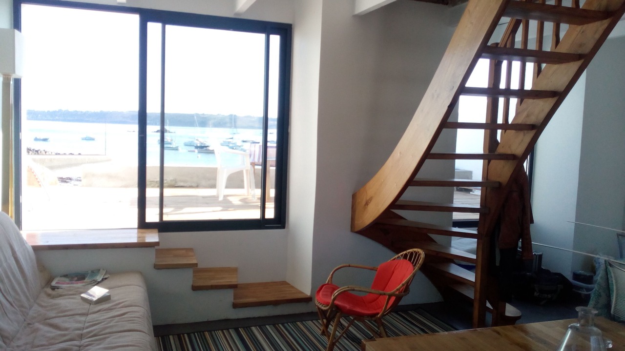 Photo of Livingroom in Tredrez-Locquemeau
