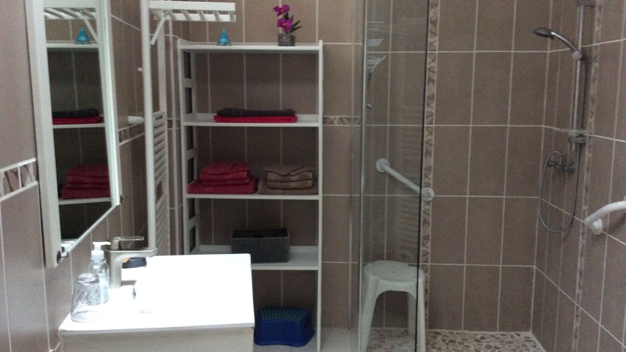Photo of Bathroom in Valencay