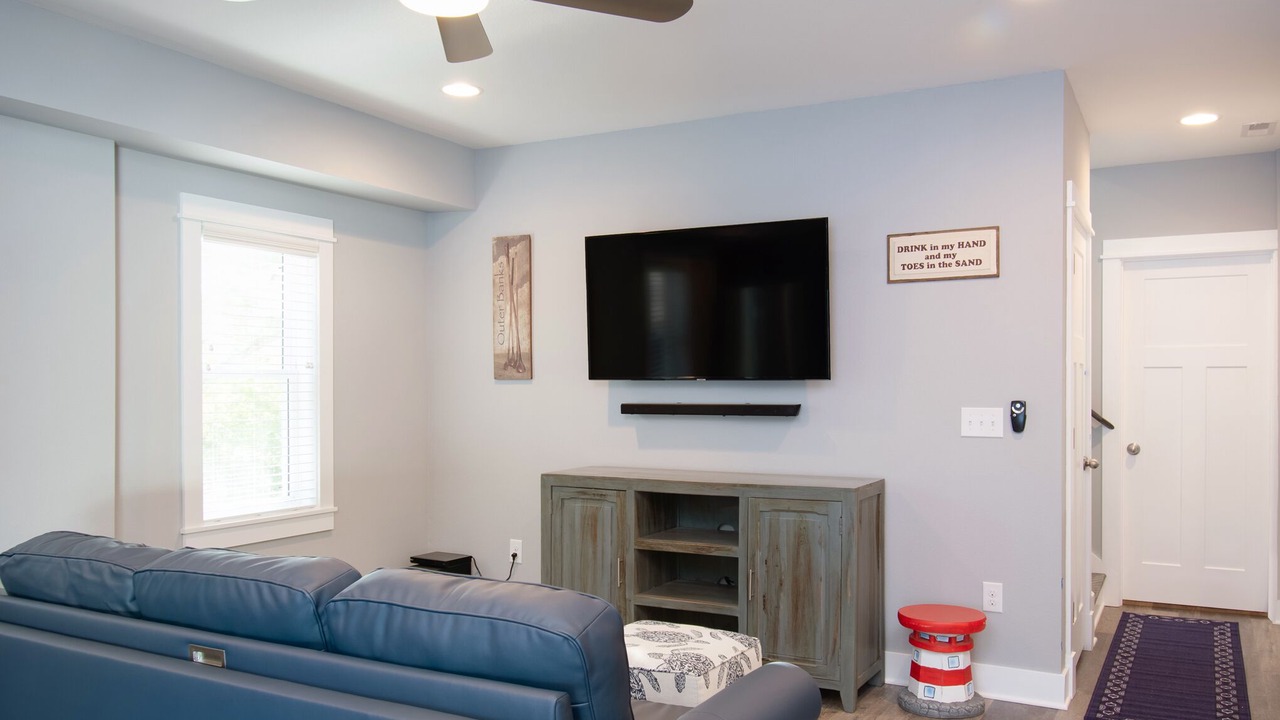 Photo of Bedroom in Monteray Shores