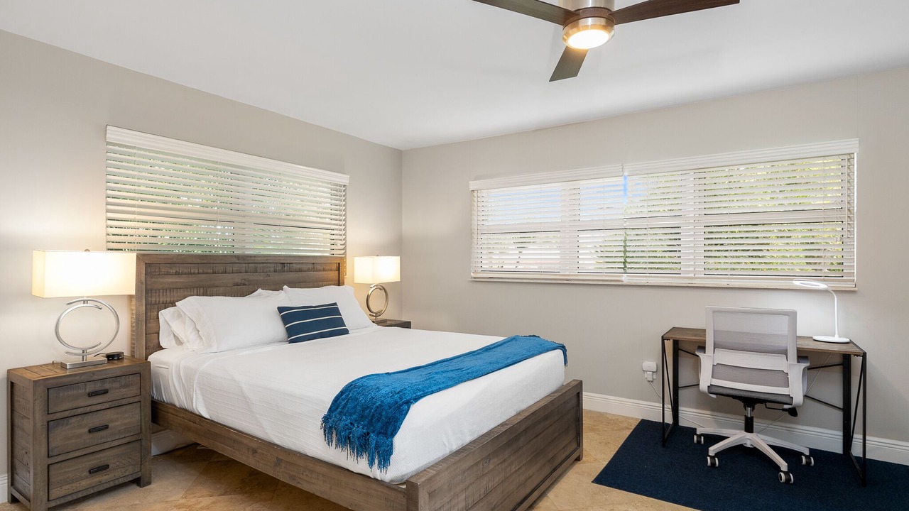 Photo of Bedroom in Oakland Park