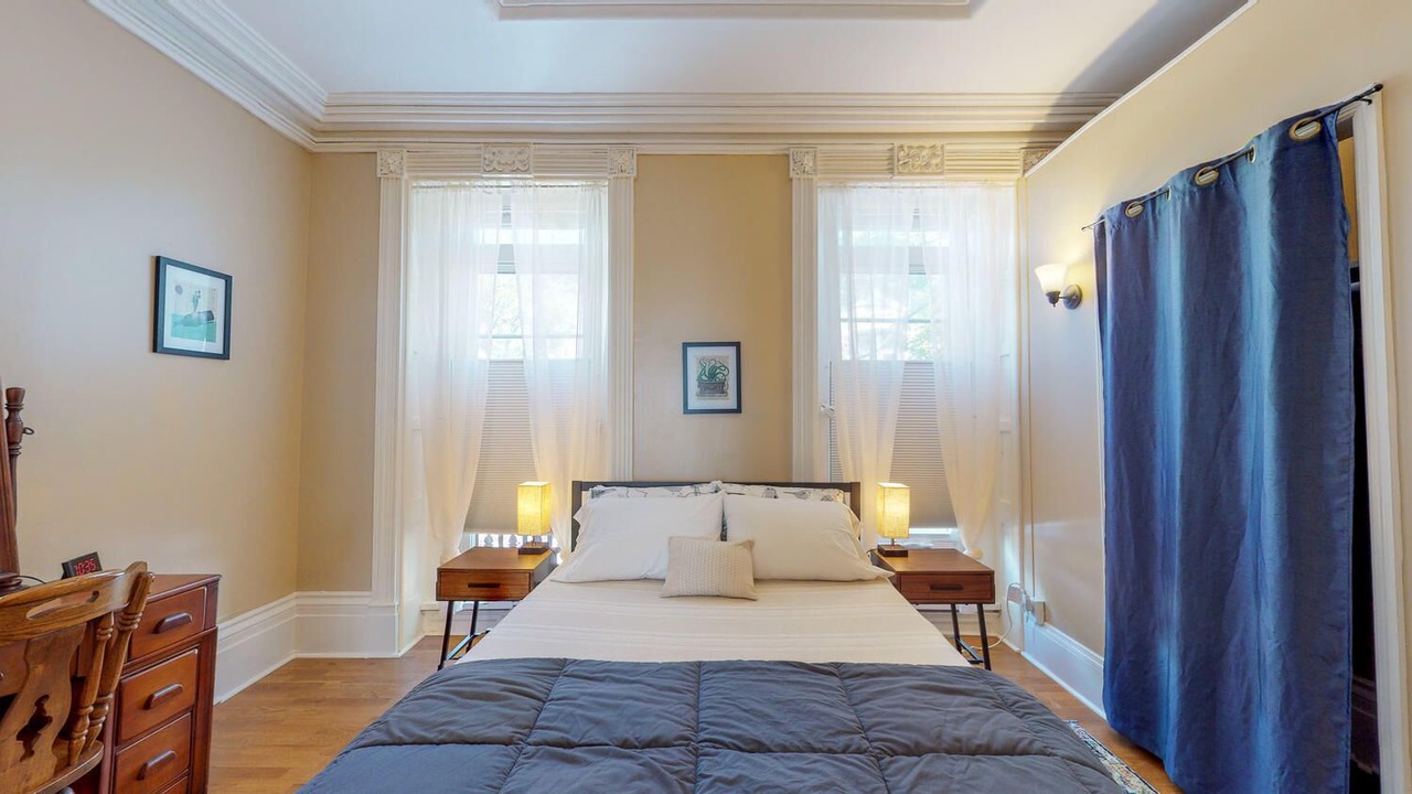 Photo of Bedroom in Troy