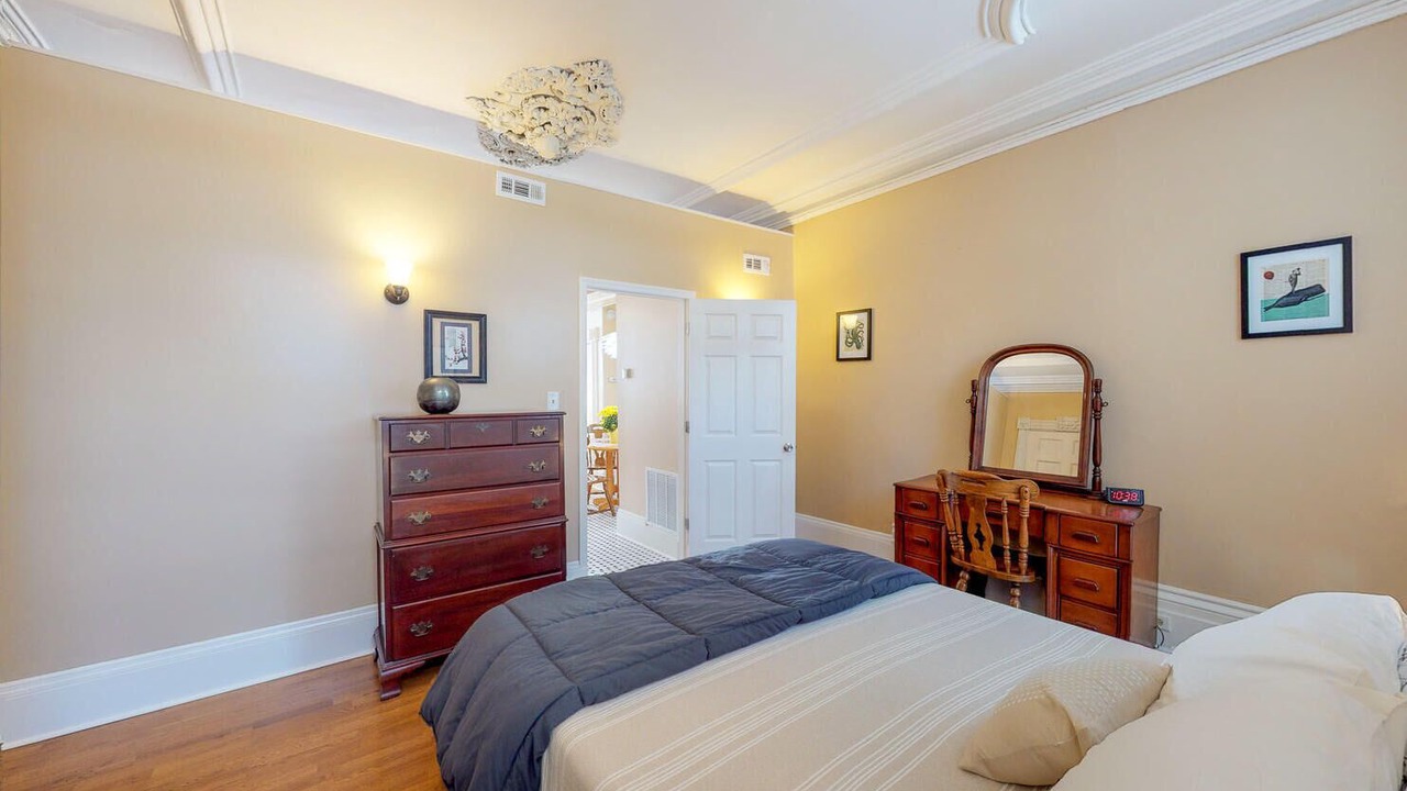 Photo of Bedroom in Troy