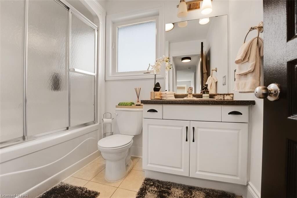 Photo of Bathroom in Niagara Falls