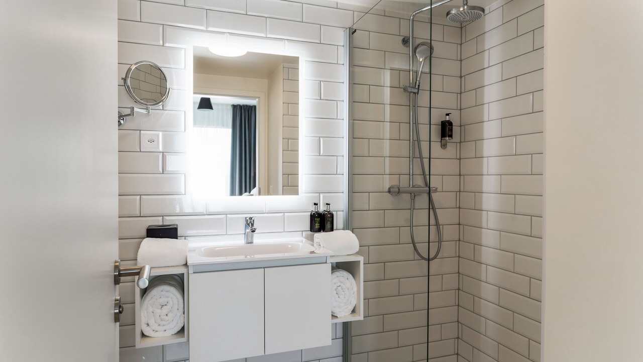 Photo of Bathroom in Vernier