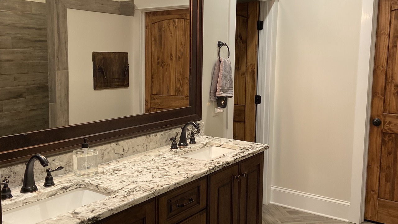 Photo of Others in Mineral Bluff