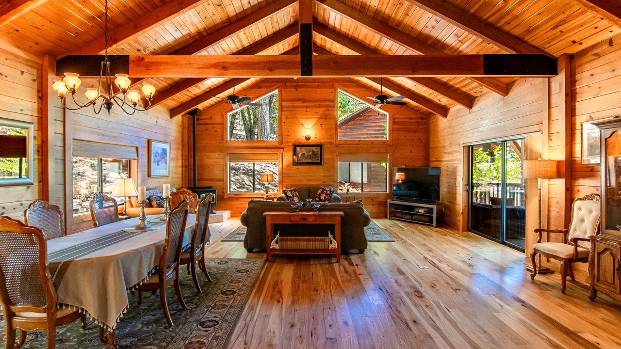 Photo of Livingroom in Colfax