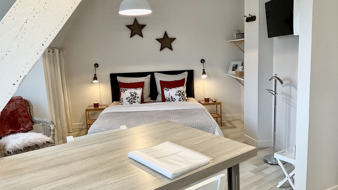 Photo of Bedroom in Port-en-Bessin-Huppain