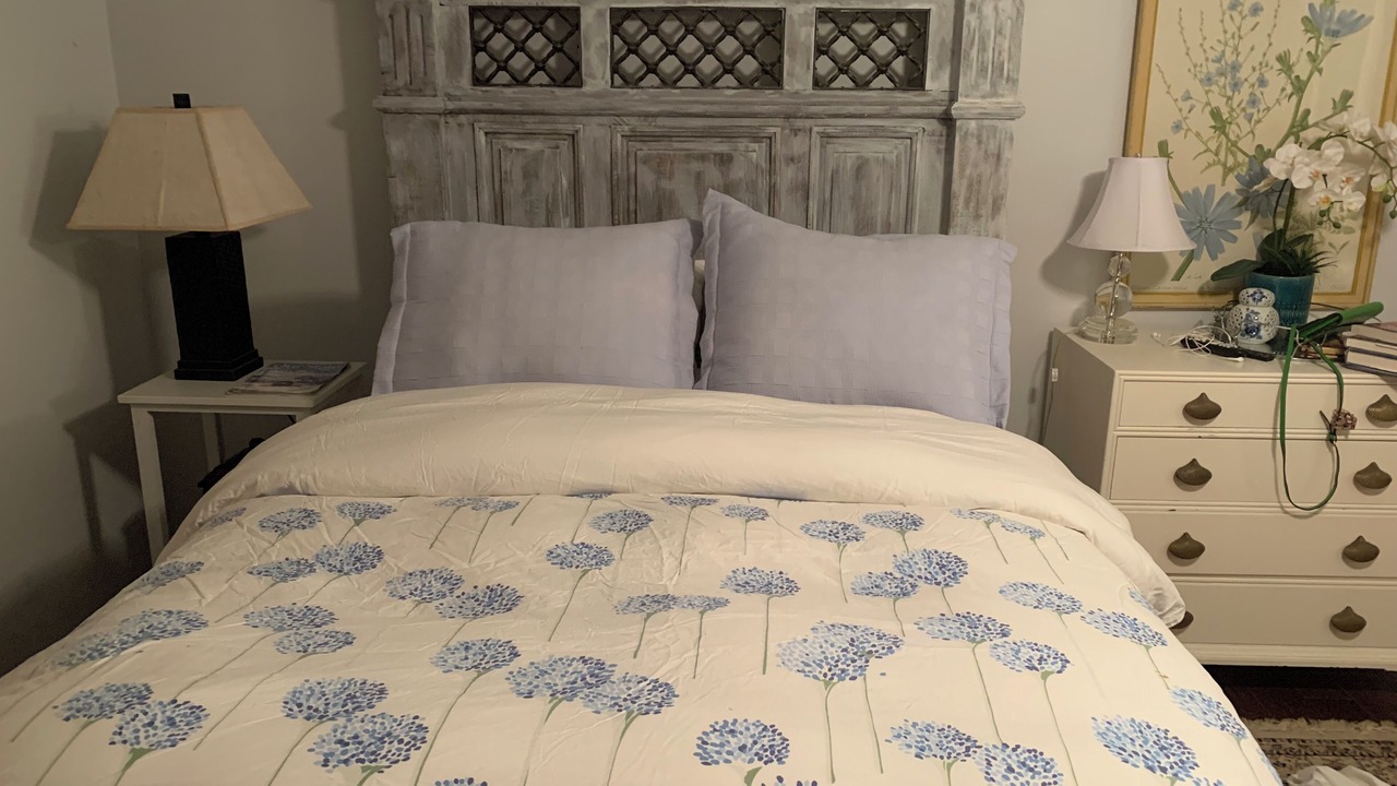 Photo of Bedroom in Hendersonville