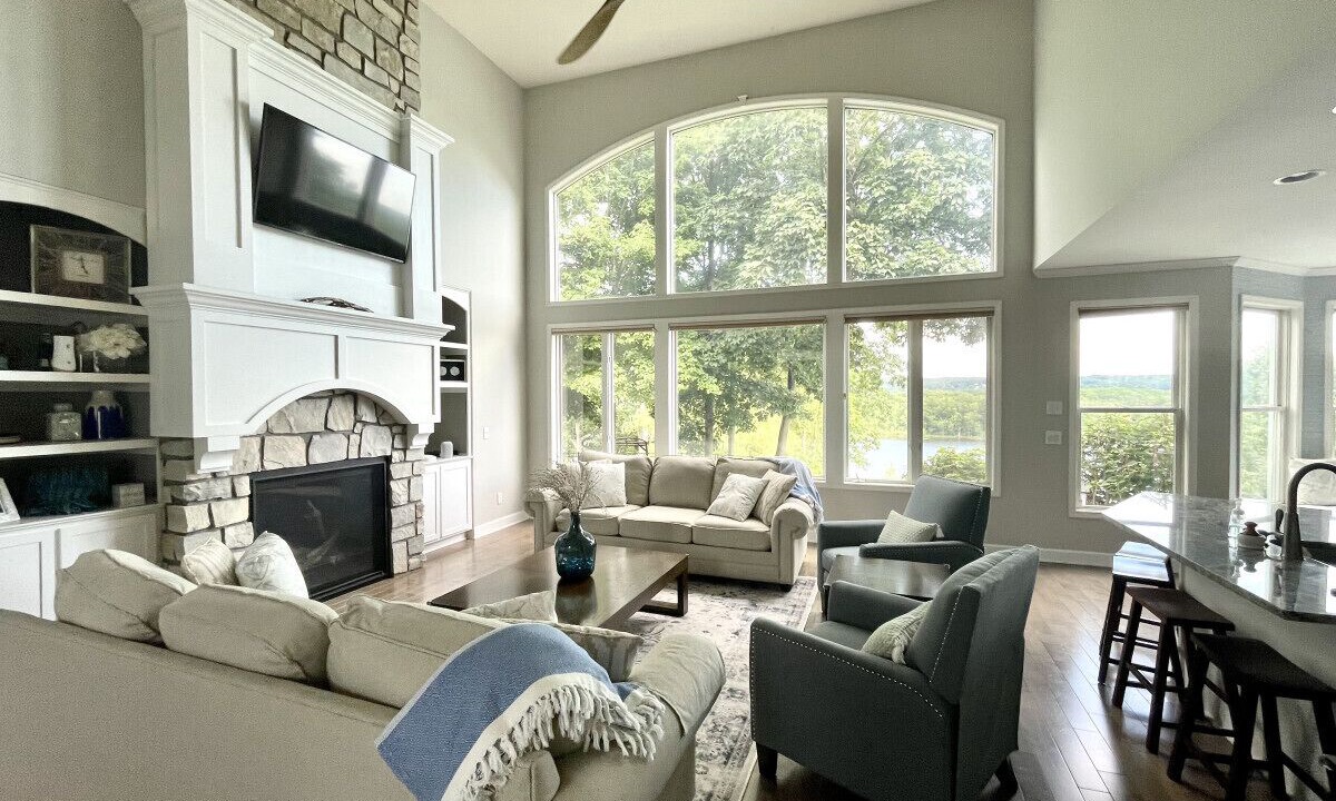 Photo of Livingroom in Saratoga Springs