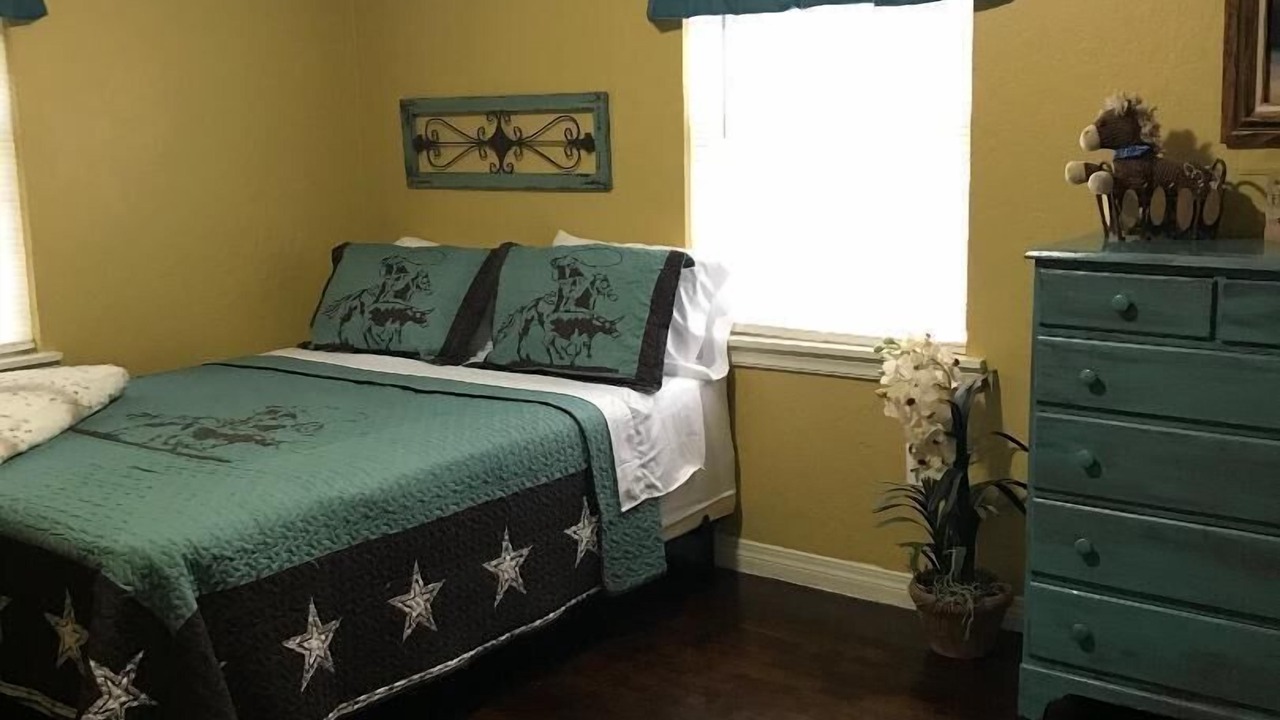 Photo of Bedroom in Lawton