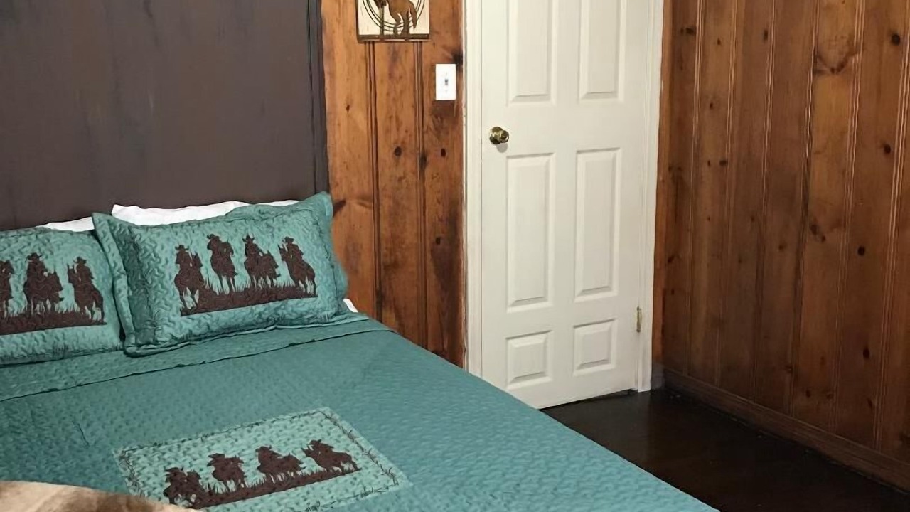 Photo of Bedroom in Lawton