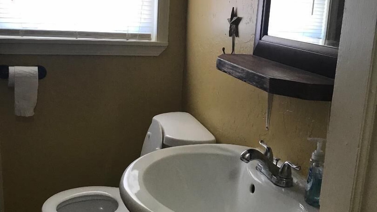 Photo of Bathroom in Lawton